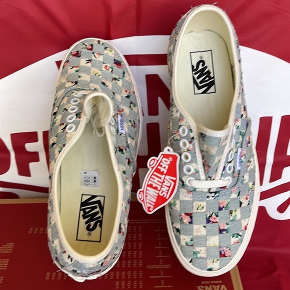 Vans Authentic Stac
(Woven) Floral/Multi
VNOA5KXXAZA
WMNS sneakers - Platforms - Picture 14 of 16